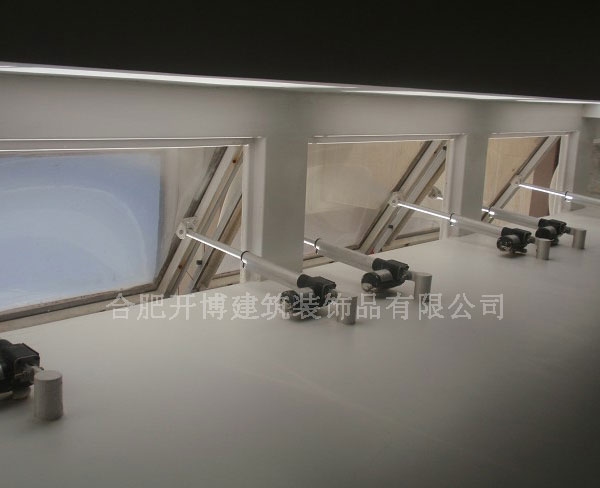 電動開啟排煙天窗