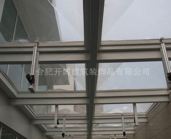 電動開啟排煙天窗